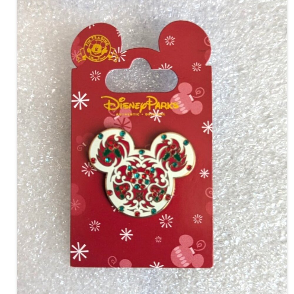 Disney Jewels On Mickey Mouse Christmas Head 2010 Pin Disney Parks